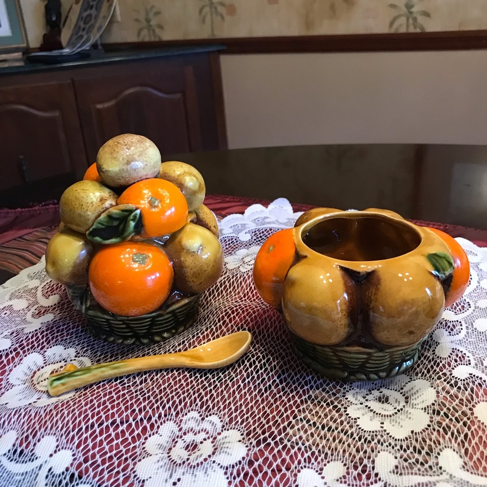 1950-1960 VINTAGE JELLY/JAM BOWL WITH SPOON AND DESIGNED COVER